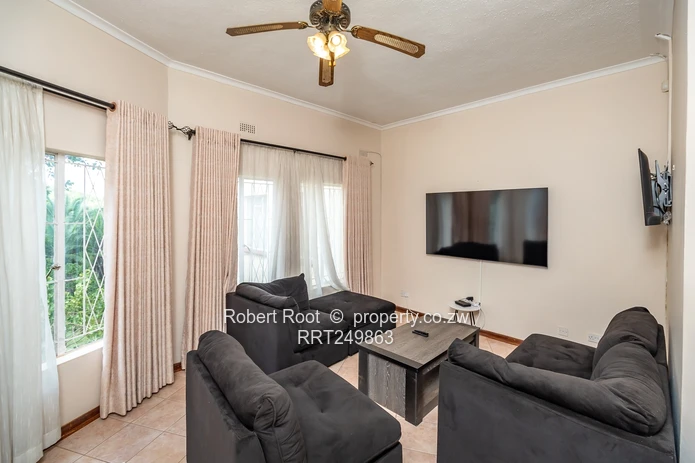 Stunning 5 bed fully furnished house in Glenlorne