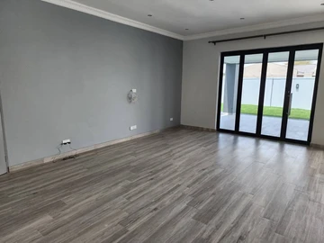 4 Bedroom Flat & Apartment