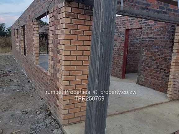Unfinished 4-Bed Brick Shell on 300m² Stand — Southlea Park