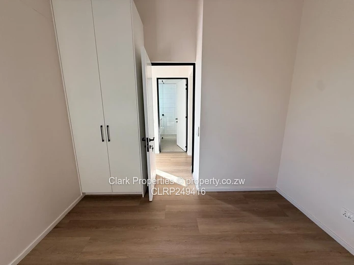 Modern Apartment At Jacaranda Heights