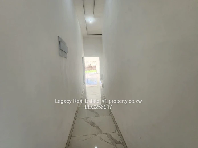 Borrowdale 6-Bed Luxury Home with Borehole & Garden