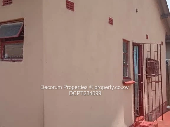 5-Bed Home on 430m² in Budiriro 5— Access Control