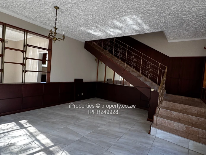 3-Bedroom Duplex with Private Garden 