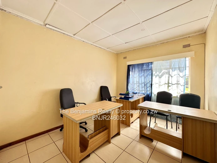 4 Bedroom Home Milton Park