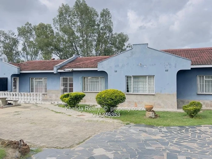 Chadcombe 3 Beds House With a 2 Beds Cottage For Sale