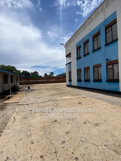 Bluffhill Warehouse for Rental in Madokero 