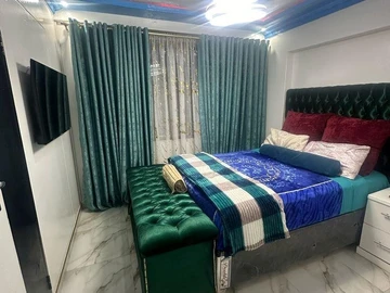 3 Bedroom Flat & Apartment