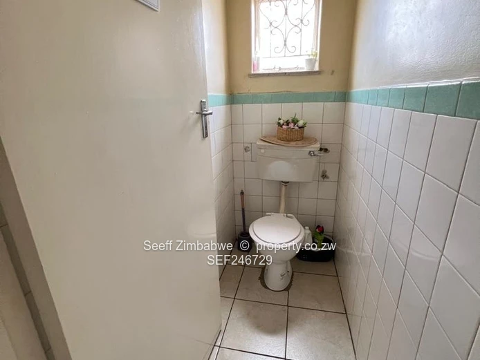 Neat 2-Bedroom Garden Flat 