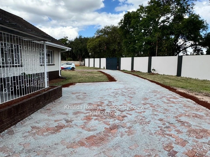 Eastlea commercial property for rent