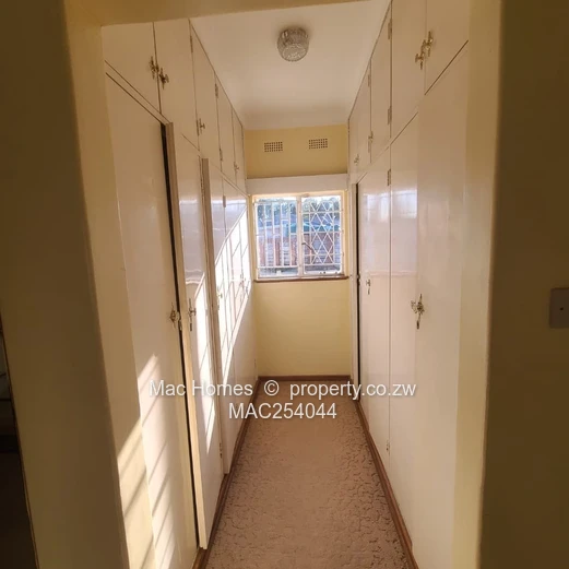 Office Place to let in Gunhill close to Borrowdale road for 1st of October