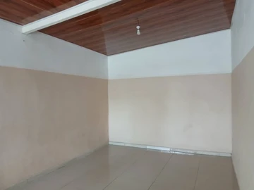 2 Bedroom Flat & Apartment