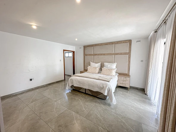 6 Bedroom Townhouse Complex