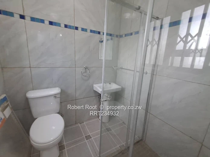 Neat 3 bed newly built family home!