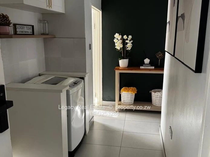 Modern 3-Bed Budiriro Home - Borehole, Bath & Backyard