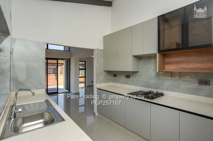 Move in ready 3-Bed Home in Rainham Park Gated Community