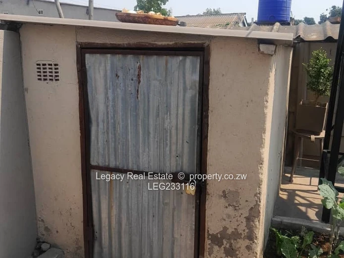 Neat and Modern 3-Bedroom House in Glen Norah