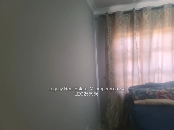 Renovated Budiriro 4BR with Borehole & Garage