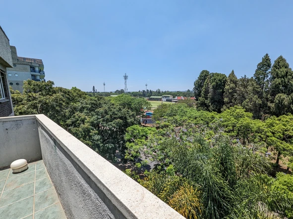 3 Bedroom Flat & Apartment