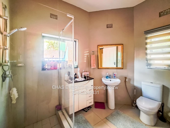 Fully Furnished Six Bedroomed House In Emerald Hill