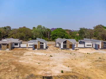 3 Bedroom Flat & Apartment