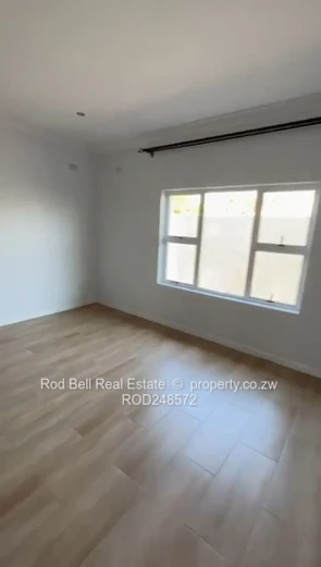Modern 3-Bed Townhouse with Garden in Greendale North