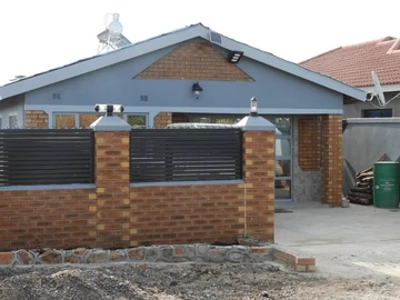 4 bedrooms house for sale in Montrose, Gweru 