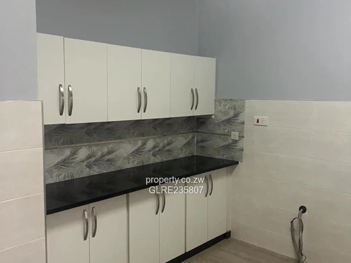 Live a Stone’s Throw from CBD! Spacious 3-Bed Cluster in Belvedere