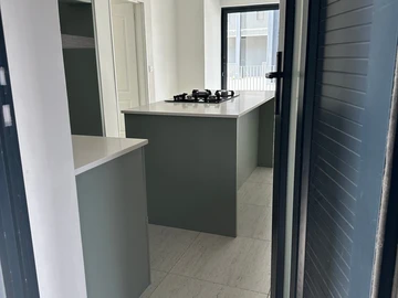 2 Bedroom Flat & Apartment