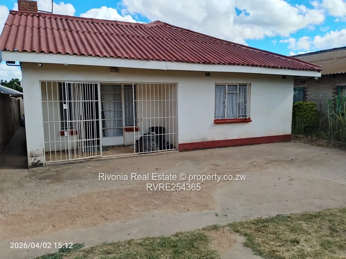 Neat 3-Bed Budiriro Home with Borehole & Secure Yard