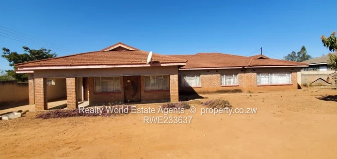 Four Beds House To Let In Chinhoyi Mapako Low Density
