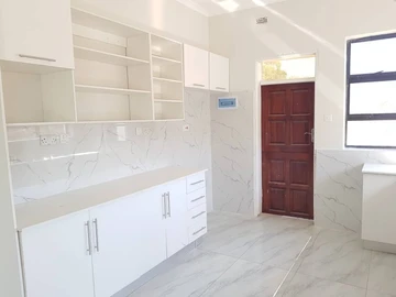 3 Bedroom Flat & Apartment