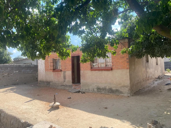 For Sale: 8-Roomed House – Pelandaba, Bulawayo
