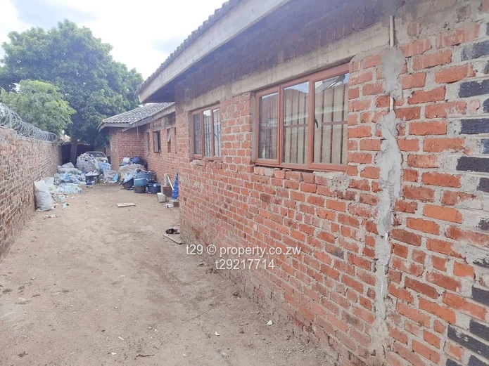 Mainway Meadows incomplete house for sale