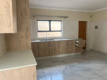 3 Bedroom Garden Flat