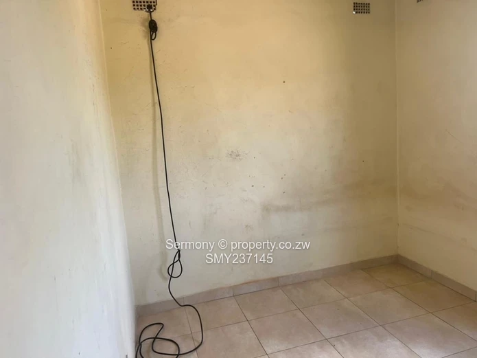 2 bedroomed flat for sale - Willowvale Flats