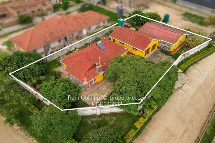 Family Home with Cottage (Sole Mandate)