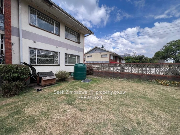 Neat 2-Bedroom Garden Flat 