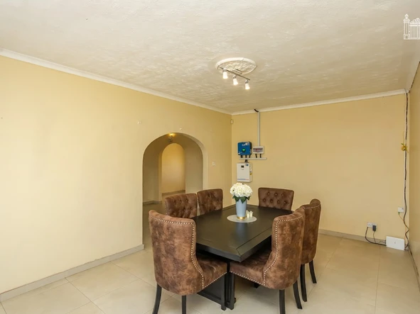 3 Bedroom Garden Flat