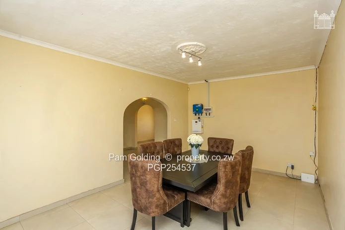 3 Bedroom Villa on Coronation Avenue