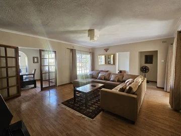 3 Bedroom Flat & Apartment