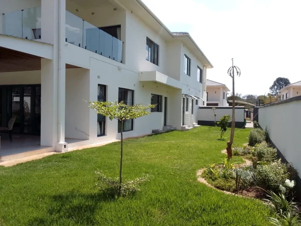 8 Unit Townhouse Complex