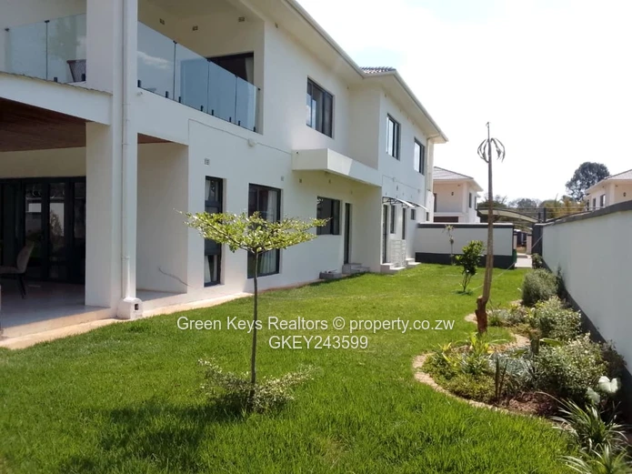 Pomona Townhouse Complex 