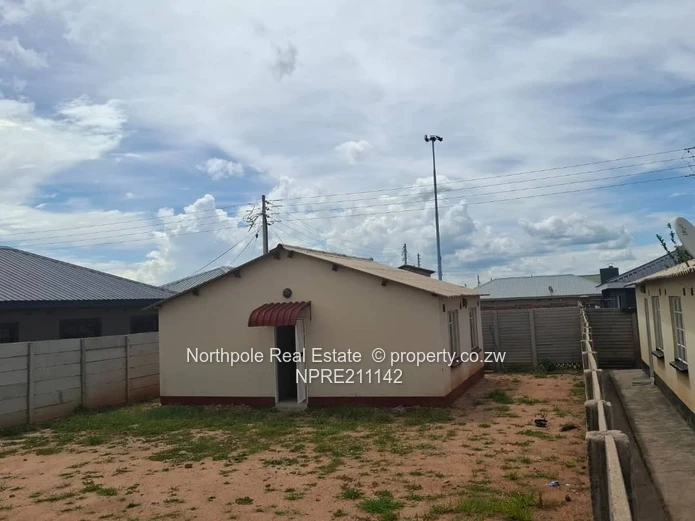 Cabs Budiriro 4 Available For 01 December