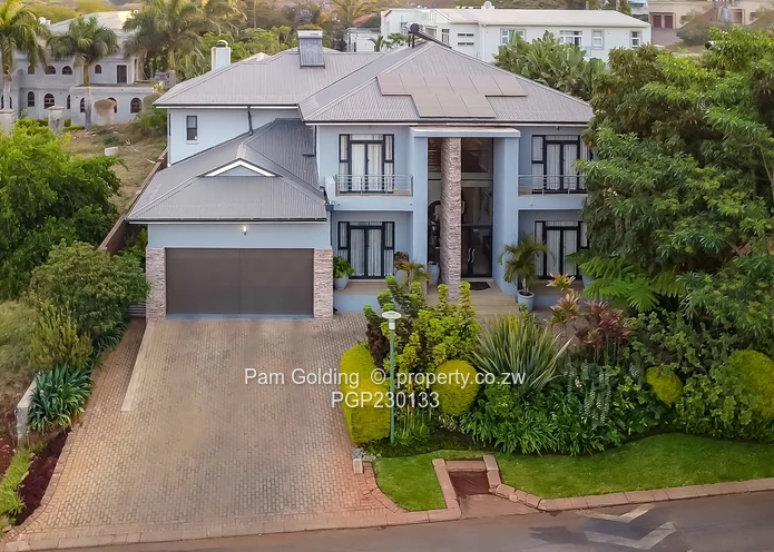 Luxurius 5- Bedroom Home In  Brooke Golf Estate
