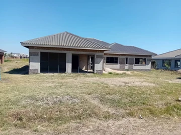 Spacious 5-Bedroom Family Home in Sandton Park, Harare West