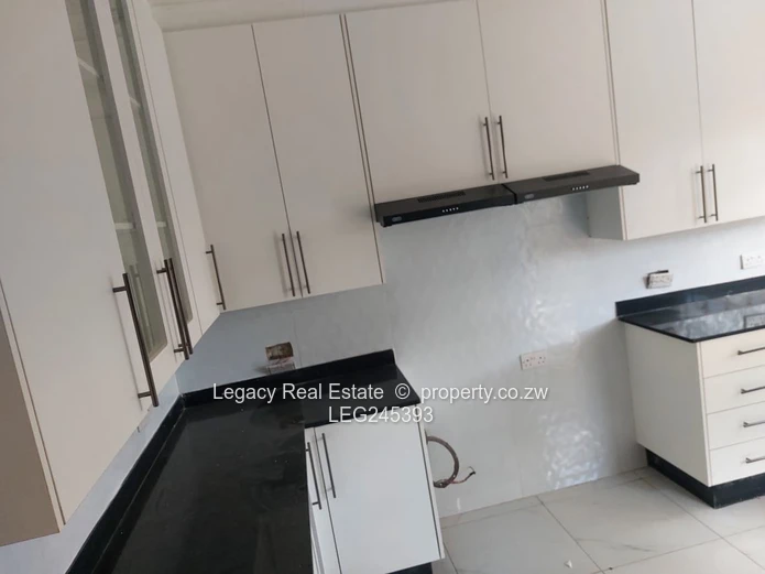 Greendale Property To Let – Spacious Home With Double Garage