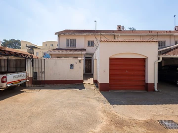 3 Bedroom Flat & Apartment