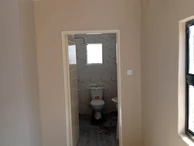 2 Bedroom Flat & Apartment