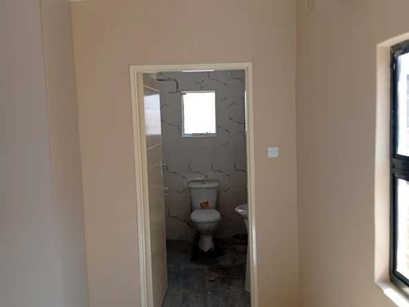 2 Bedroom Flat & Apartment