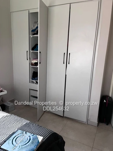 Borrowdale 4-Bed: Modern Kitchen, Pool & Borehole